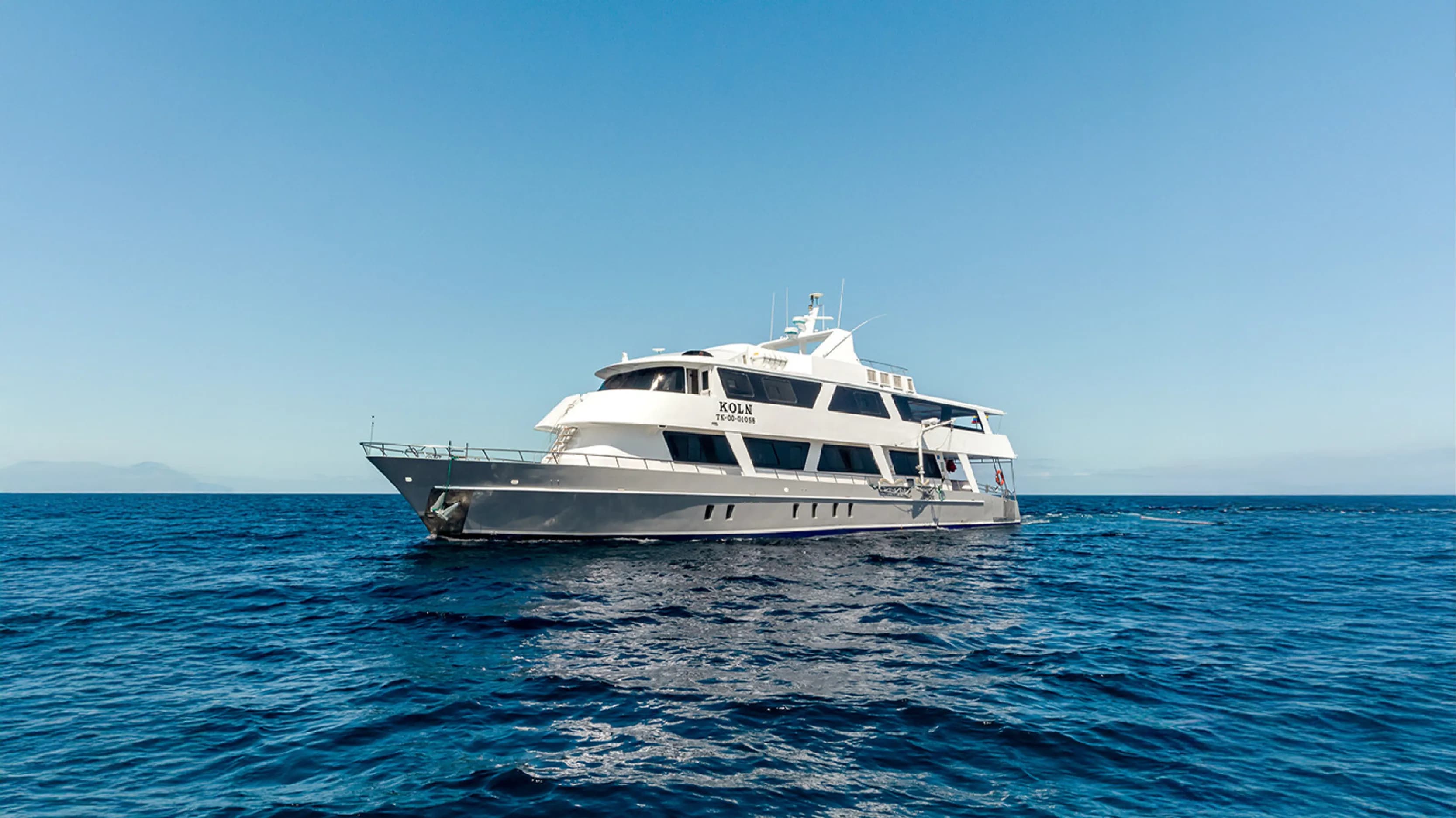 Small ship Galapagos cruise experience