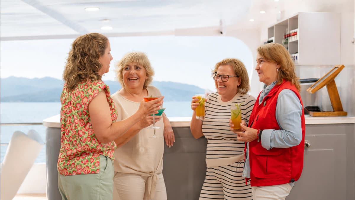Personalized service aboard a yacht